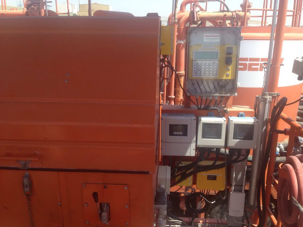 Rapidlogger RapidDCC control unit and density sensors mounted on an OilSERV cementing unit